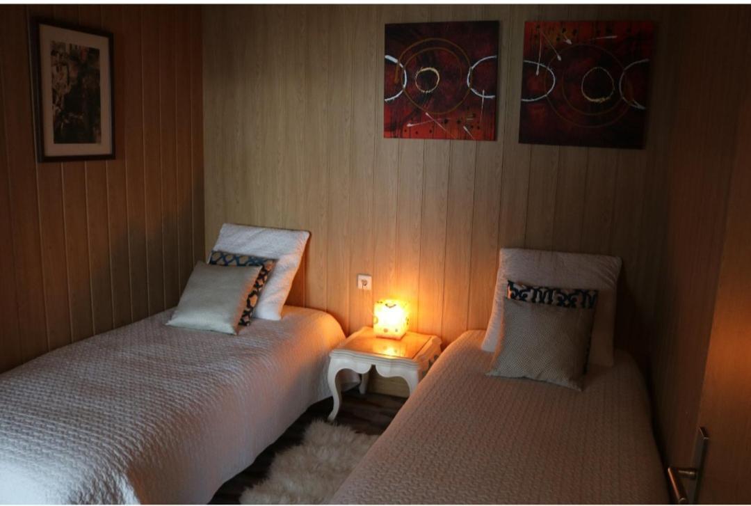 Room Near The Airport Мая Екстер'єр фото